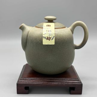 Lin’s Ceramic Studio Tea Pot (White and Green)