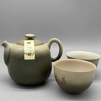 Lin’s Ceramic Studio Tea set (White and Green), Teapot 180 ml