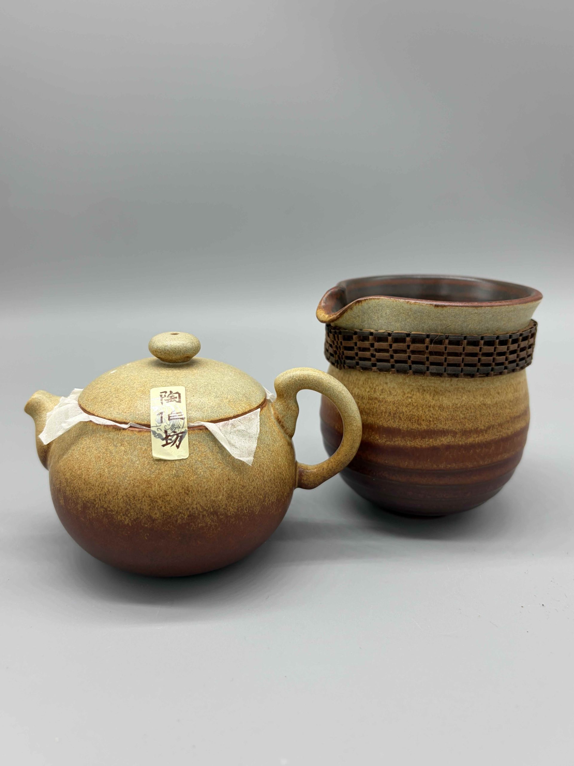 Lin’s Ceramic Studio Tea set with Cha Hai and six cups (Earthy Red-yellow), Teapot 150 ml